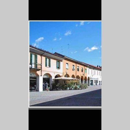 Green Appartamenti I Portici Nel Centro Storico Melzo Exteriér fotografie